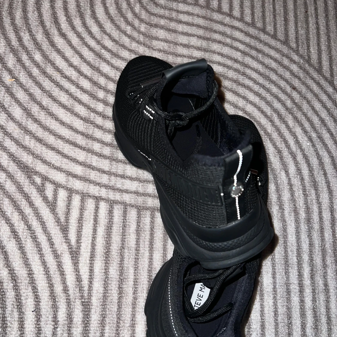 Svarta sneakers från Steve Madden Mac-E - 2