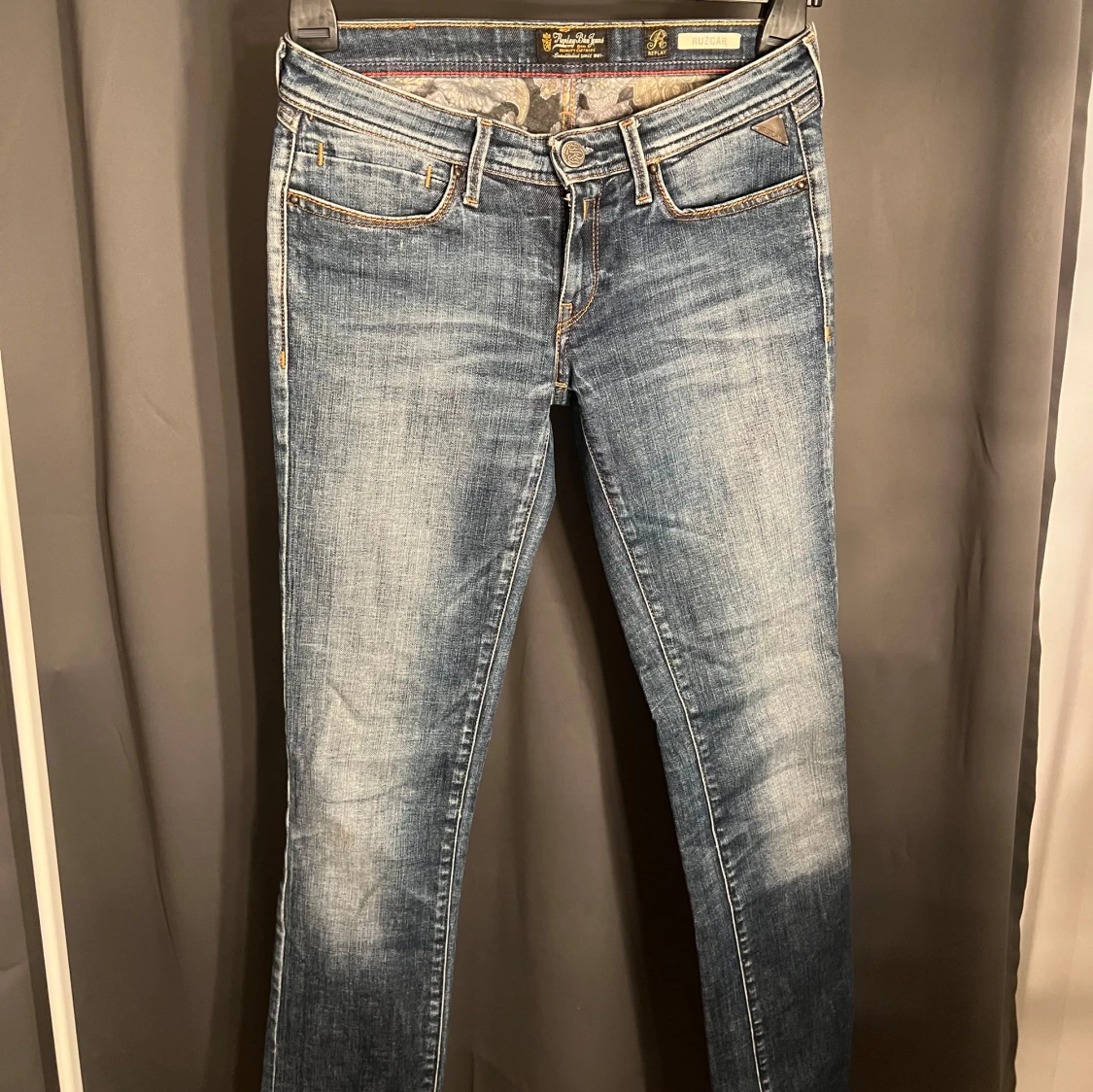 Lågmidjade Replay blå jeans