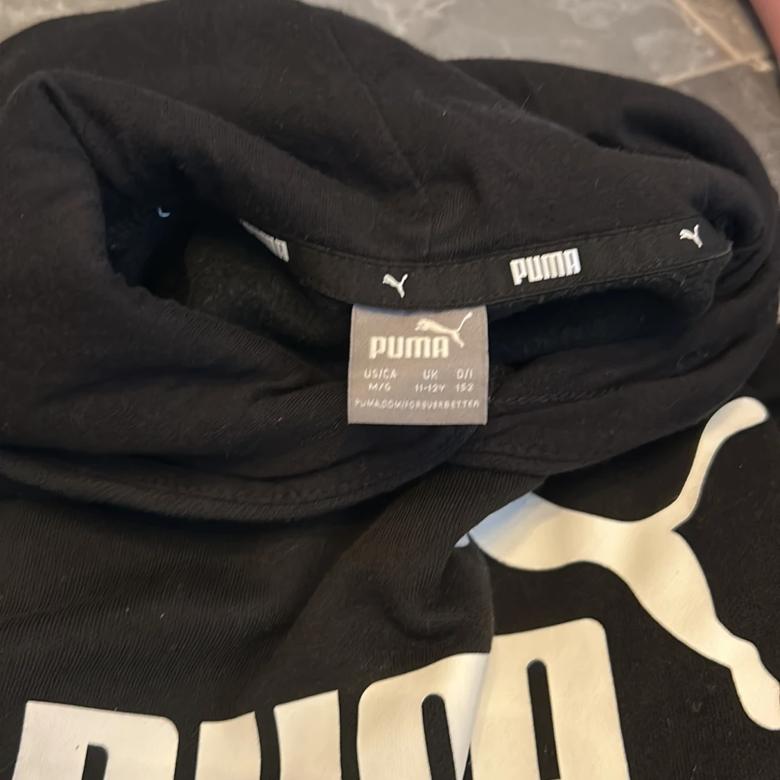 Svart hoodie från Puma med logga - 2
