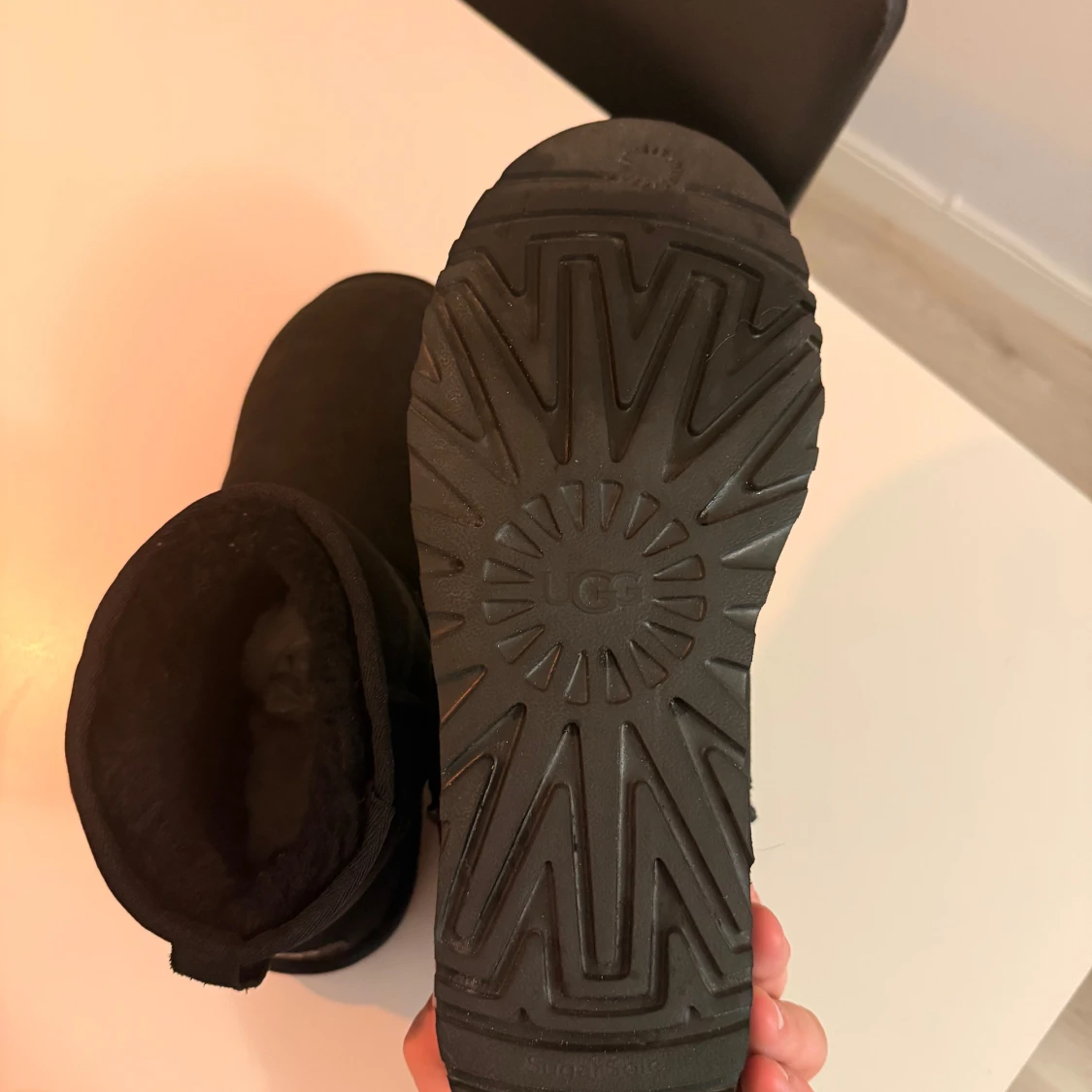 Svarta UGG boots i mocka - 1