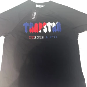  t shirt - Helt ny t shirt storlek S i vuxenstorlek