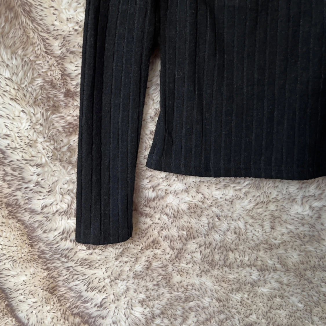 Svart ribbad långärmad topp - 4