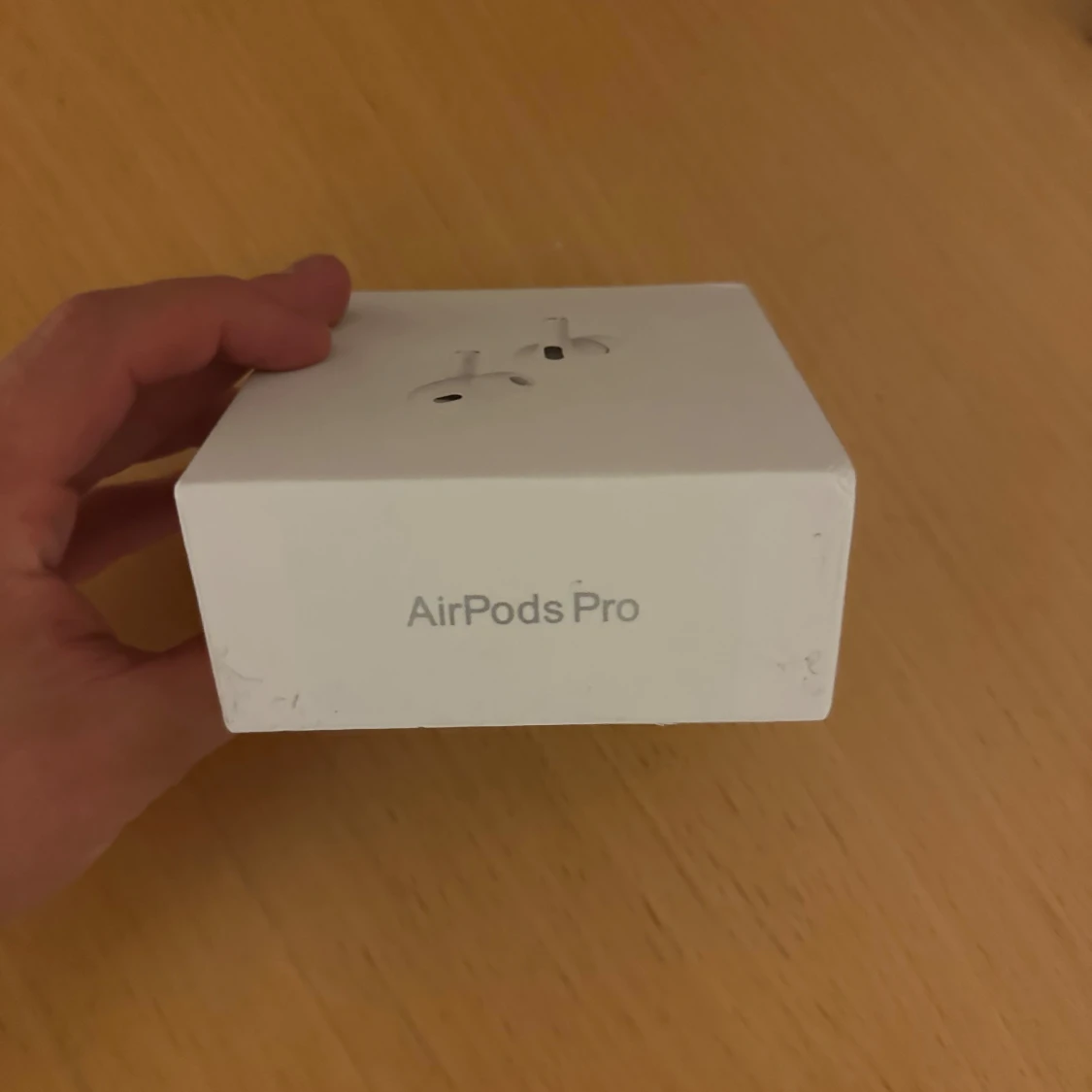AirPods Pro (2nd generation) MagSafe USB-C - 2