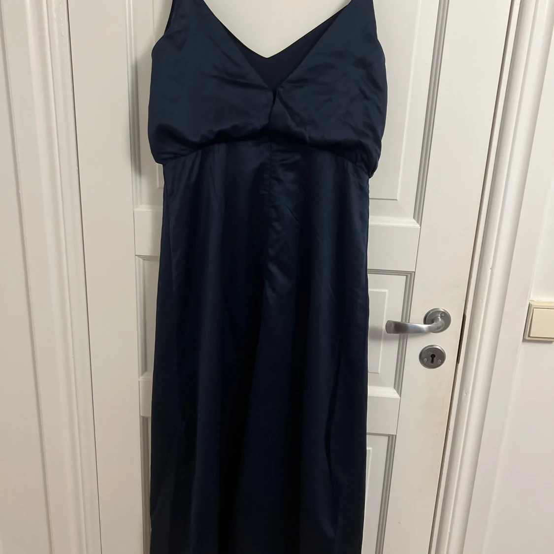 Marinblå långklänning från Bubbleroom - 1