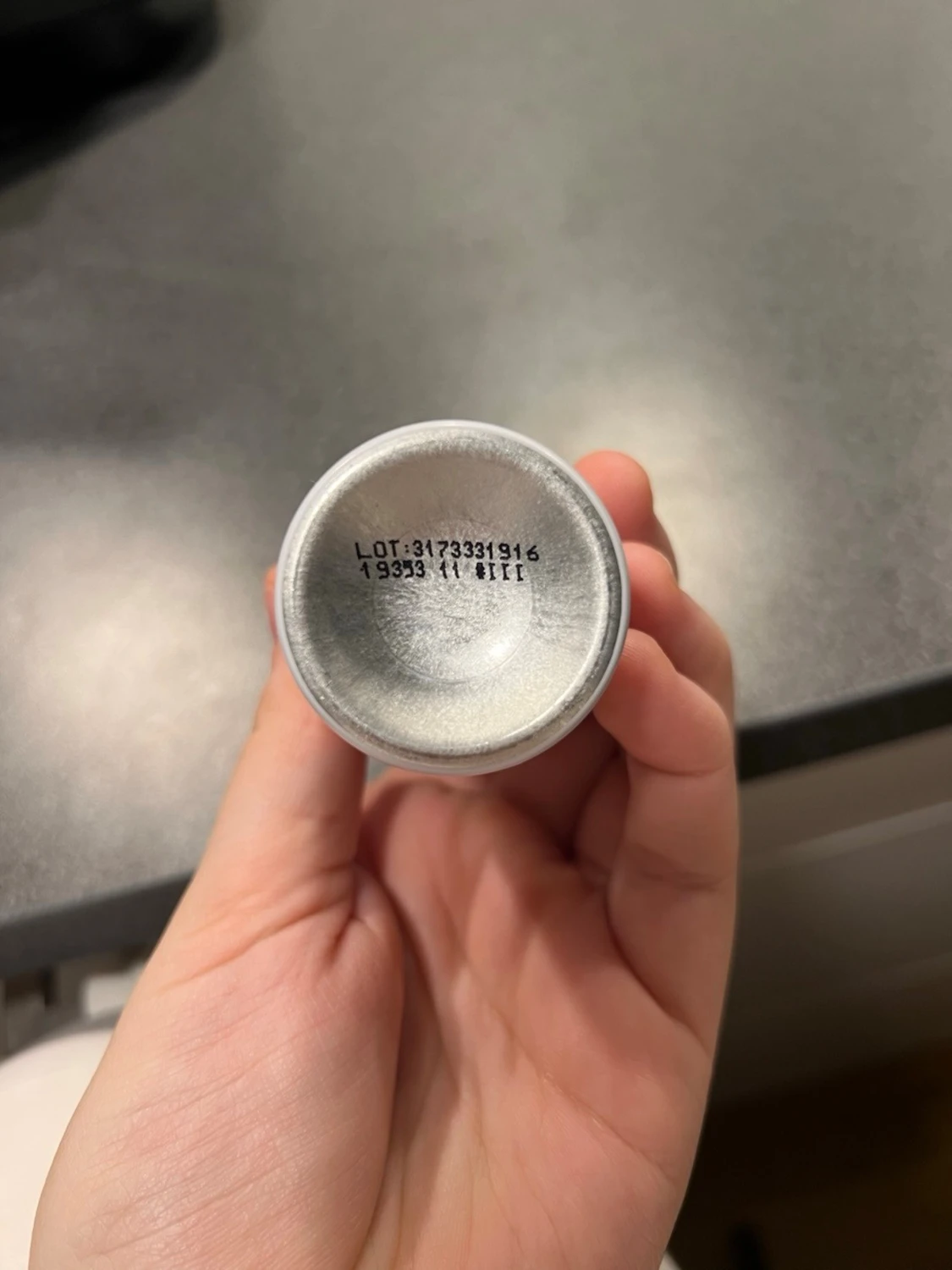 R+Co Balloon Dry Volume Spray - 4