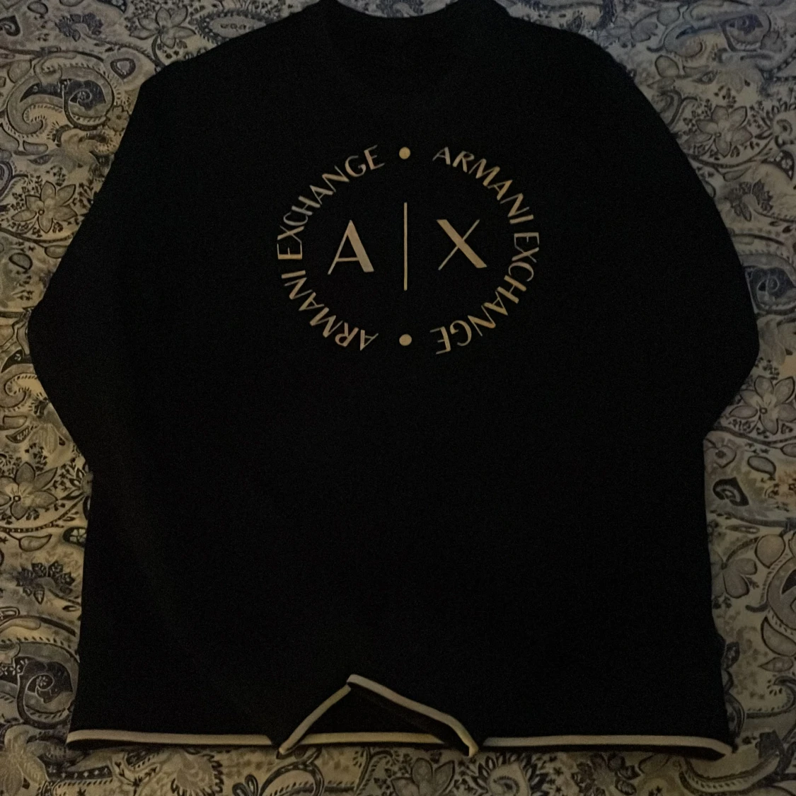Svart sweatshirt från Armani Exchange