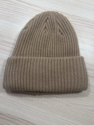 Mössa  - Helt ny mössa sitter för tajt på mig 