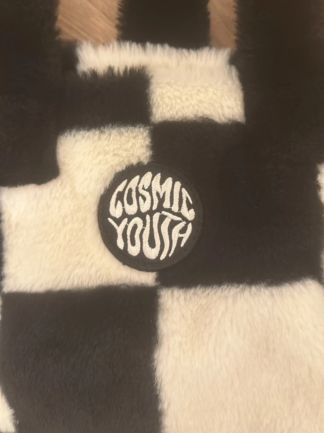 Rutig fluffig handväska Cosmic Youth - 1