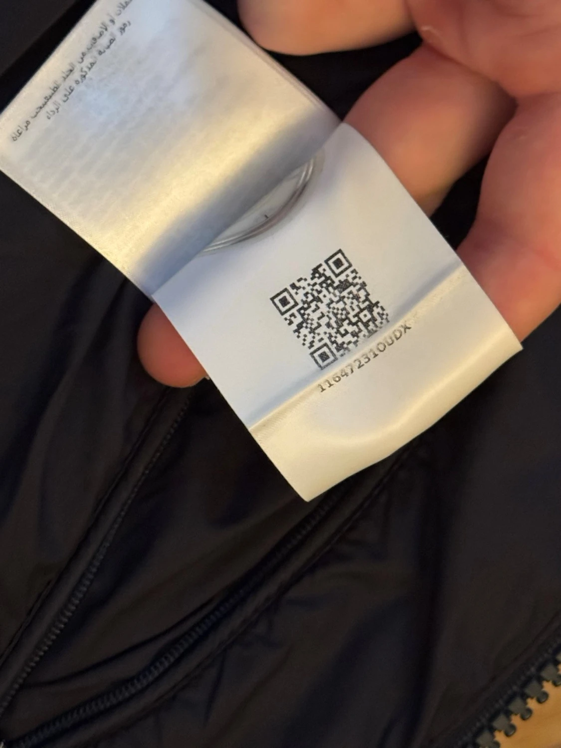 Svart pufferjacka från Moncler - 5