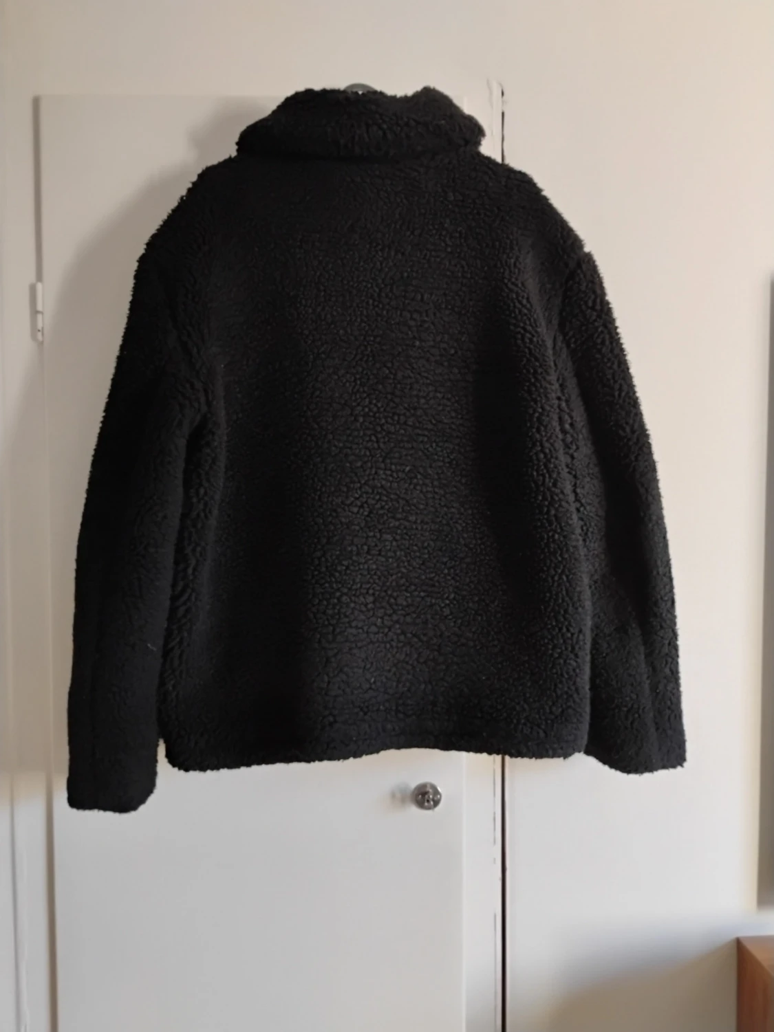 Svart teddyjacka från T.T i S - 2