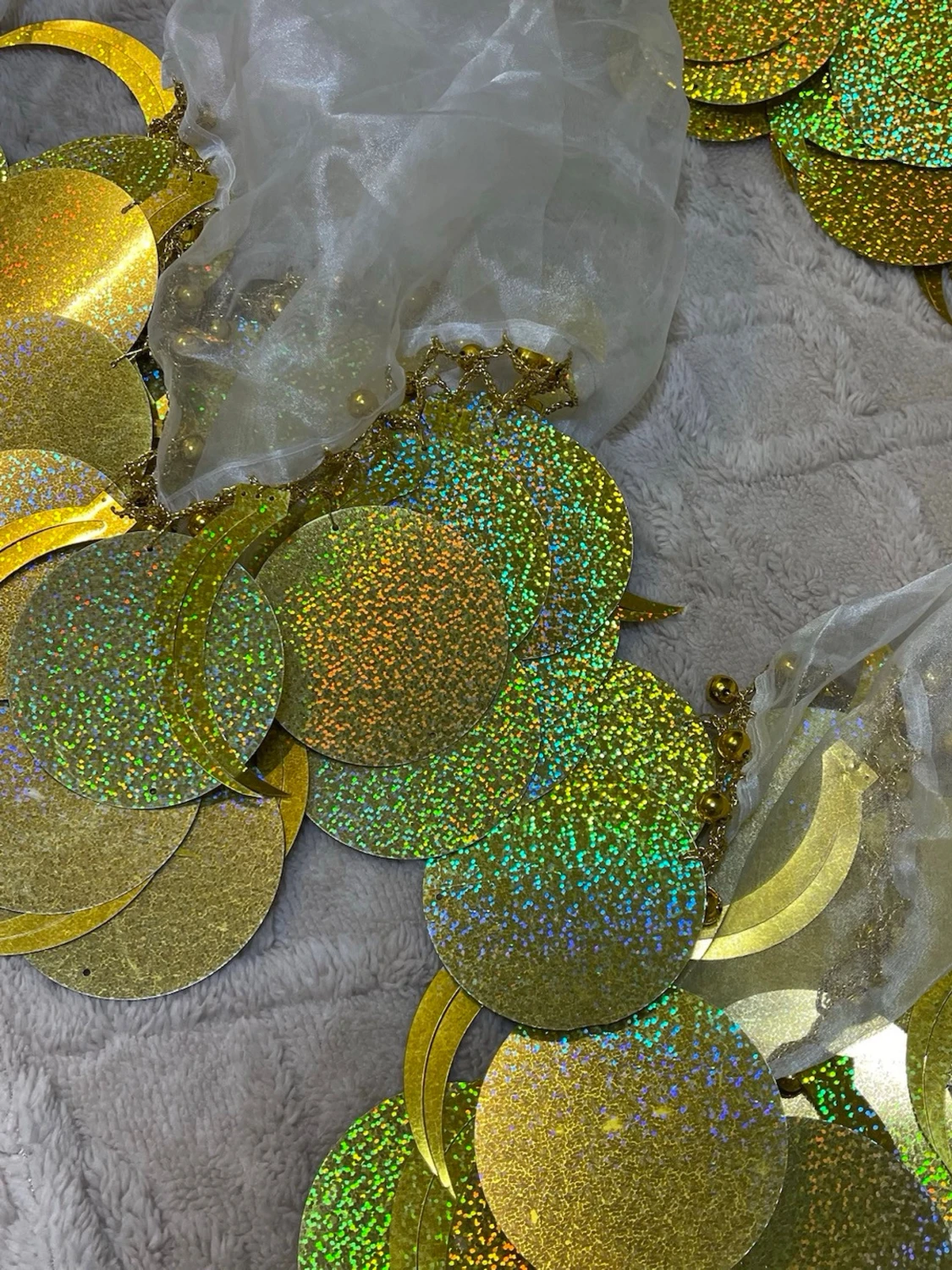 Glittrig guldpaljettväst med mesh . Dans sjaler - 2