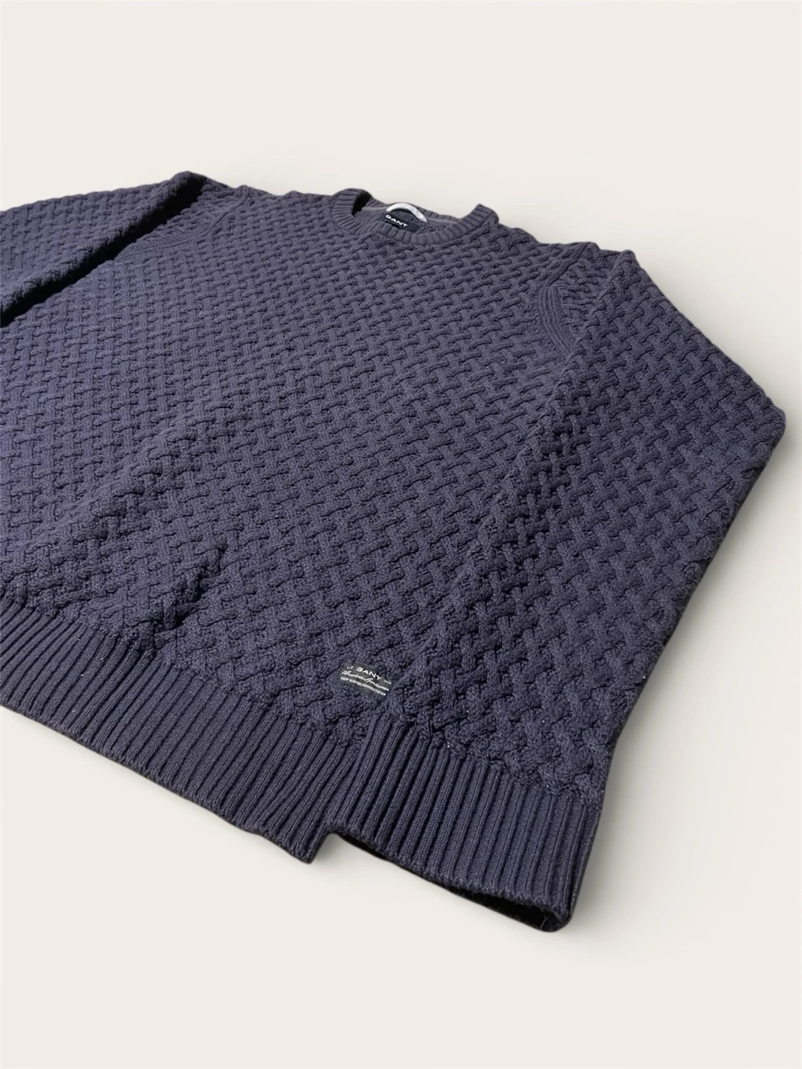 Mörkblå stickad tröja från GANT - 1