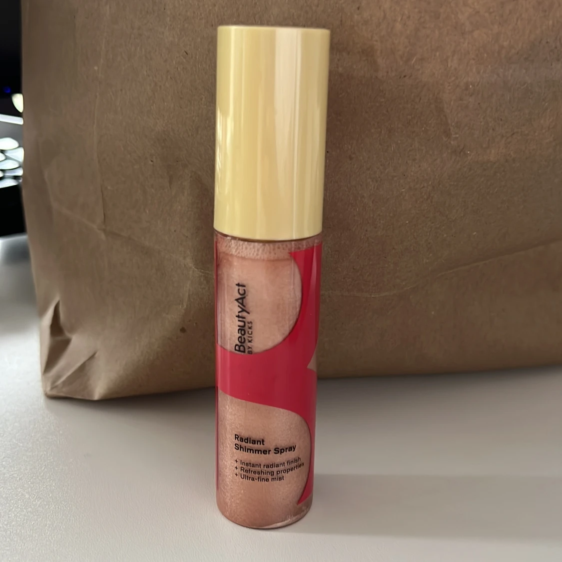 BeautyAct By Kicks Radiant Shimmer Spray Pink