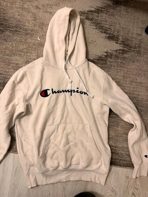 Champion hoodie  - Jätte bra skick Champion hoodie, storlek L.