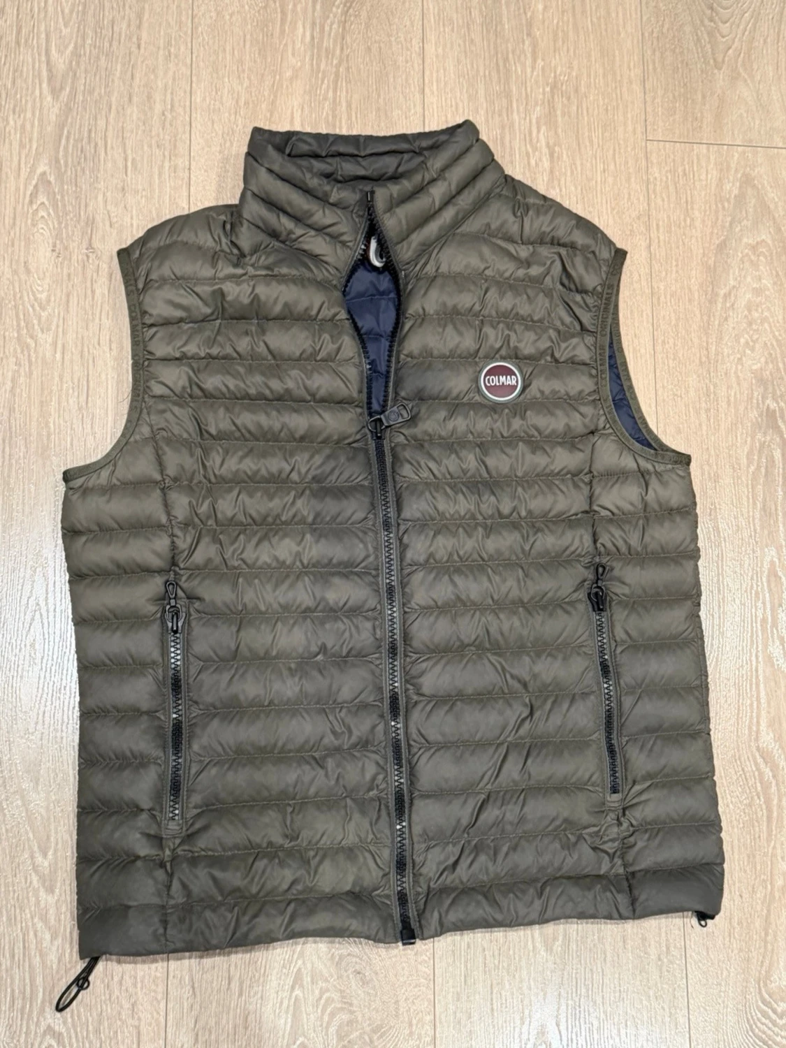 Olivgrön dunväst från Colmar