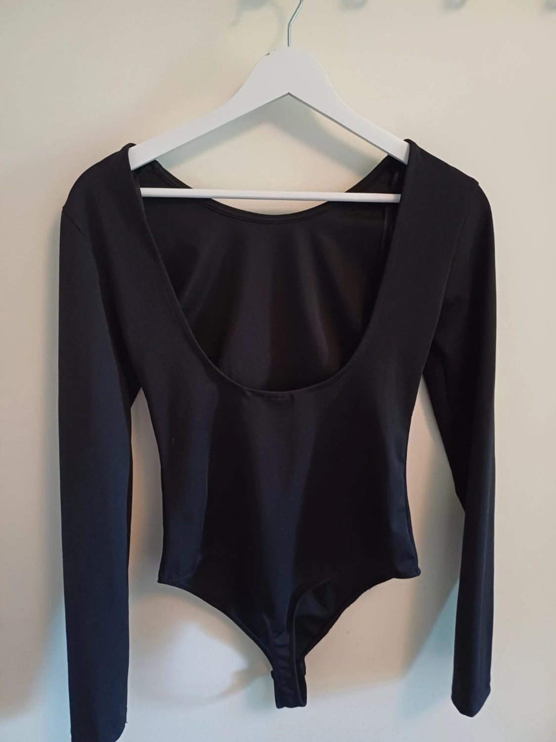Svart långärmad body - 1