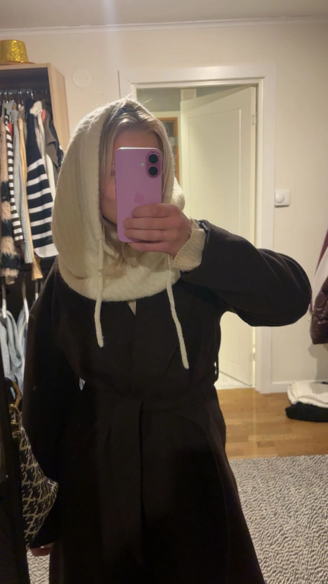 Stickad krämvit huva/balaklava  - 1