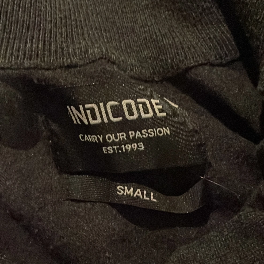 Mörkgrå långärmad tröja Indicode - 1