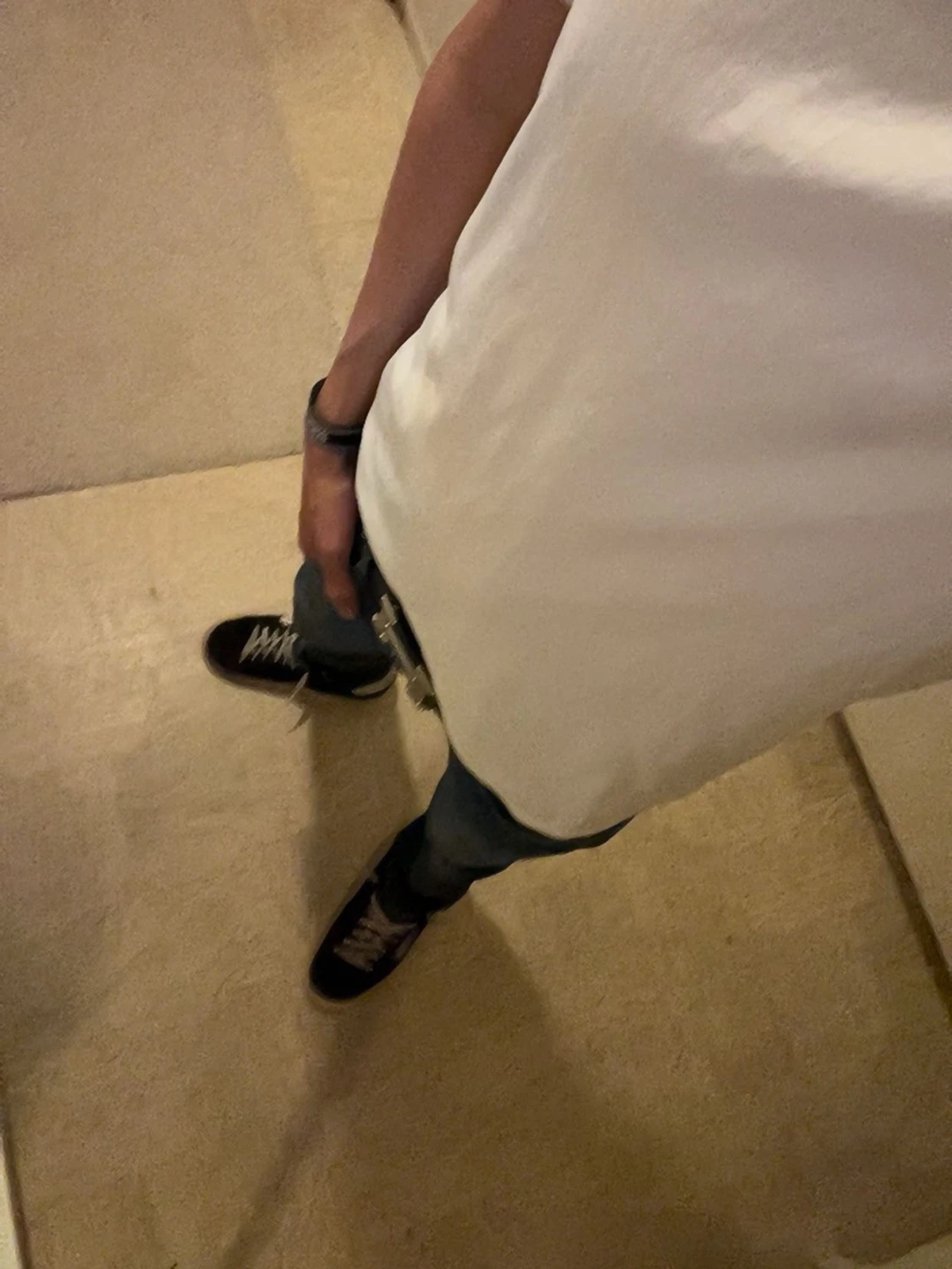 Svart väst med PARADISE-tryck - 2