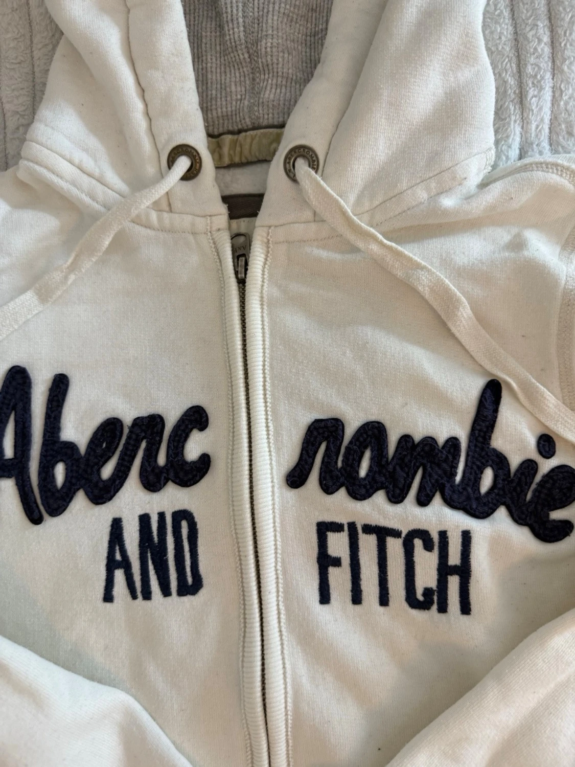 abercrombie&fitch zip up hoodie - 5