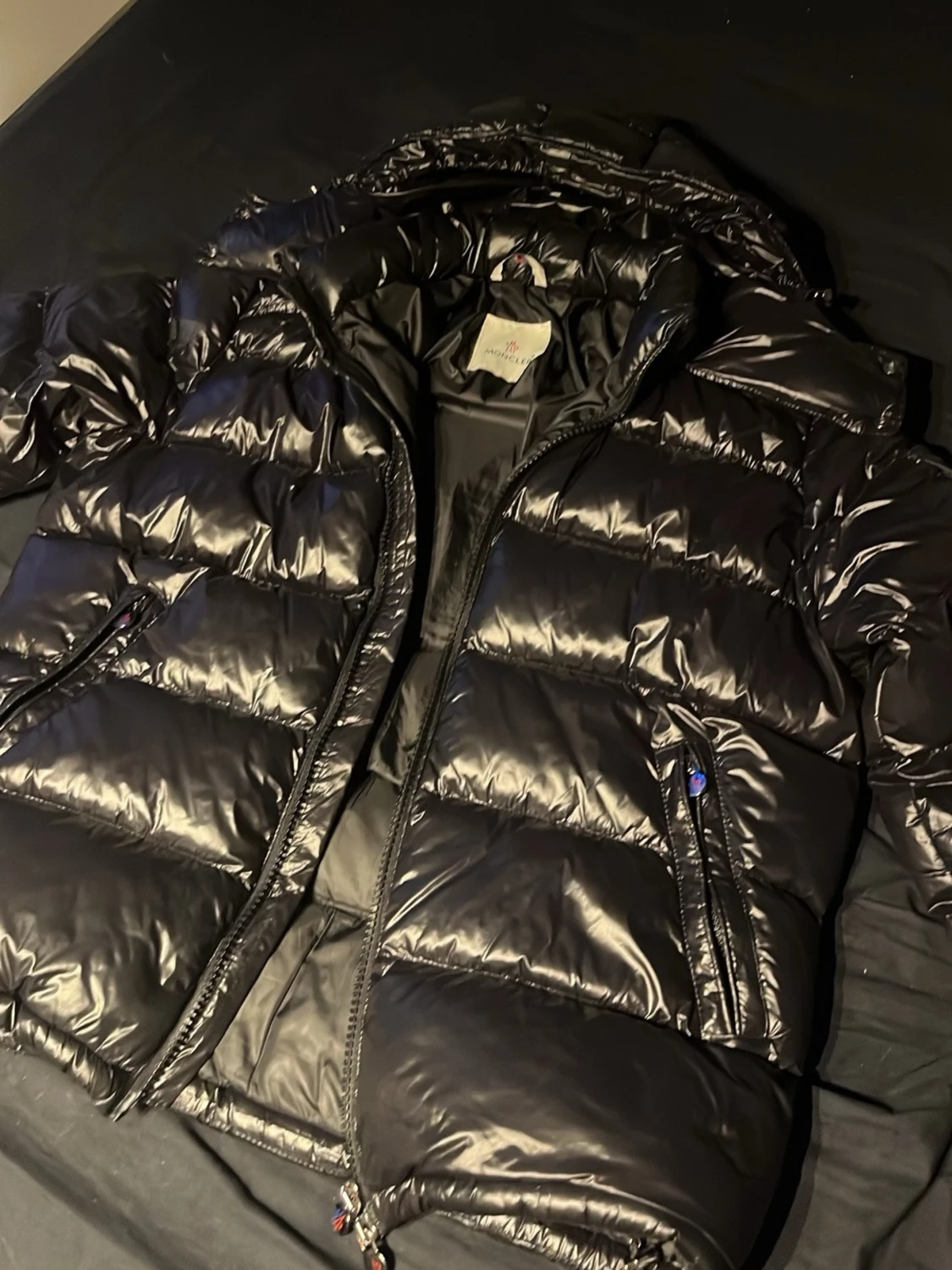 Svart Moncler pufferjacka med huva - 4