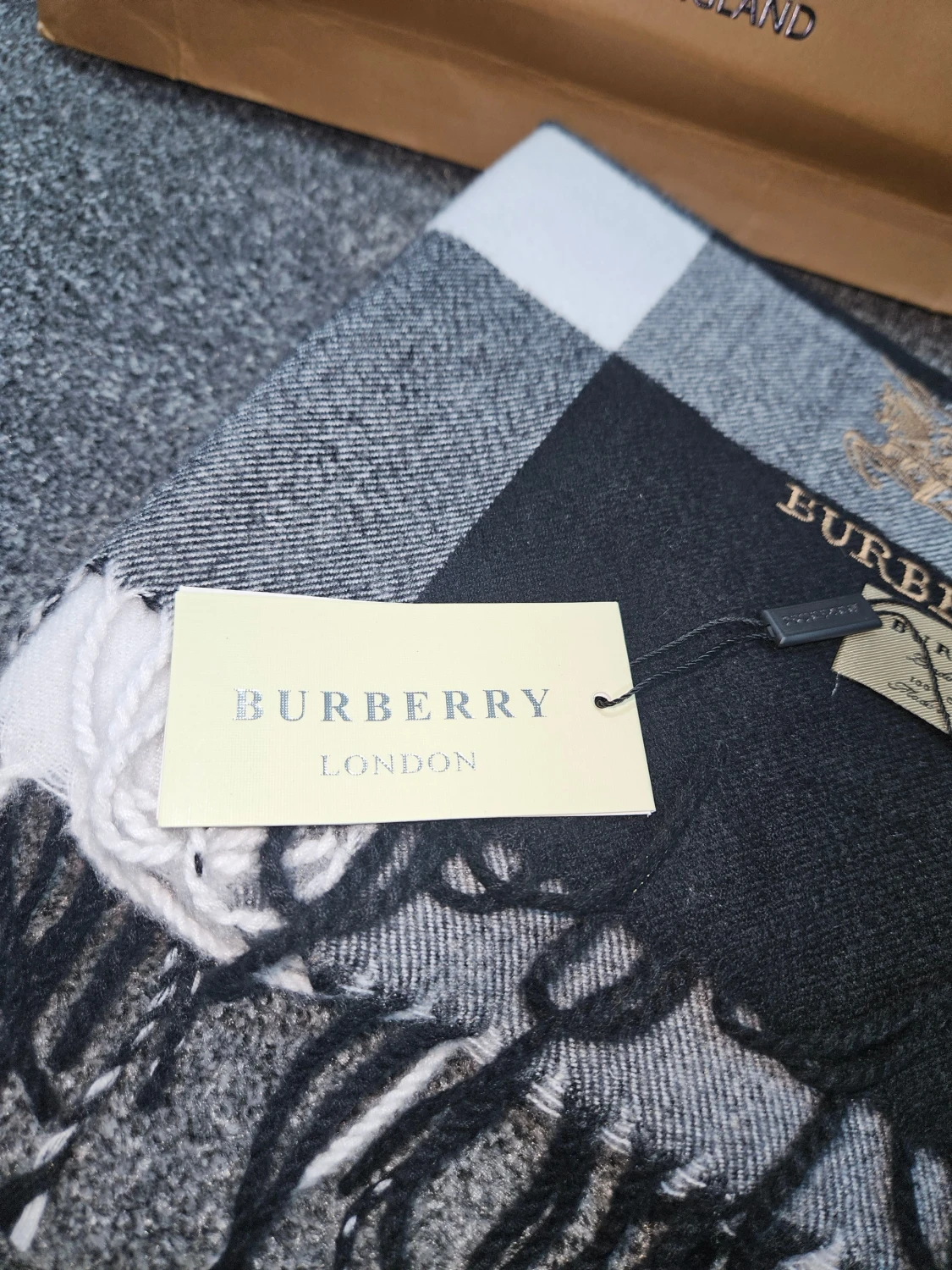 Rutig kashmirväst från Burberry - 2