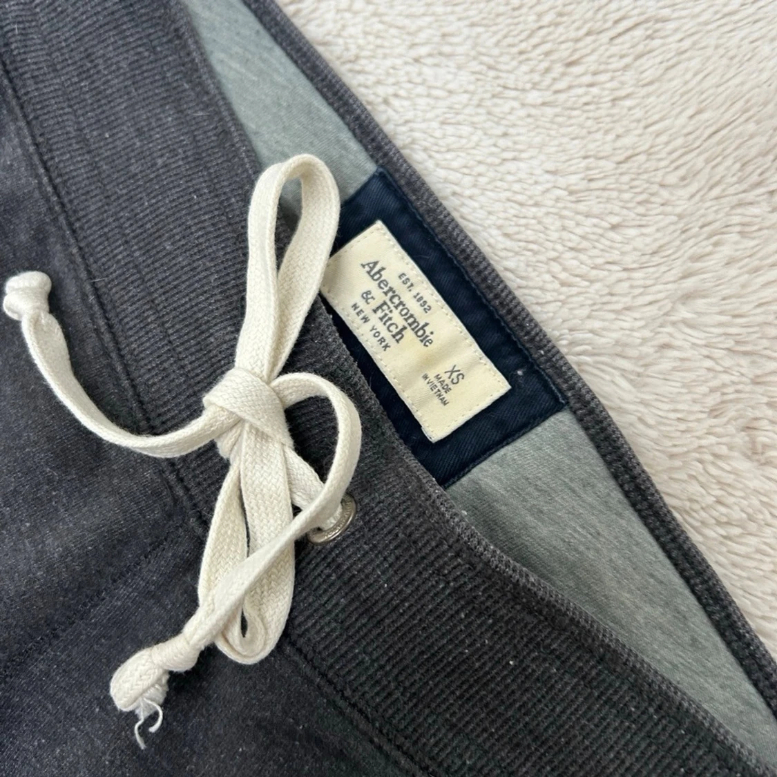 Abercrombie & fitch lågmidjade byxor  - 2