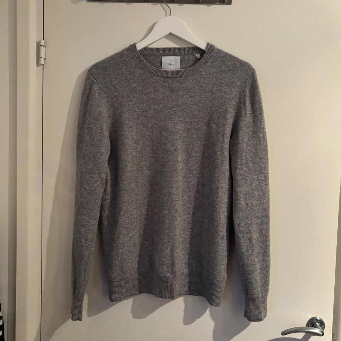 Grå kashmirtröja från Bläck, M - 1