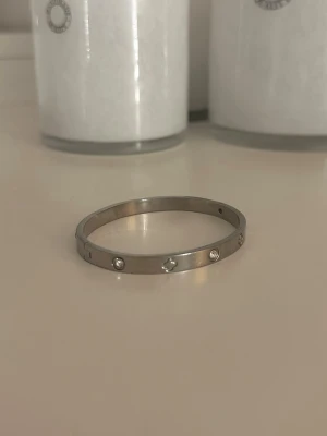 Silver armband  - Knappt använd💕
