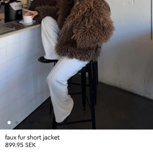 Pälsjacka  - Populära pälsjacka 2025 är helt nya prislappen sitter kvar❣️❣️
