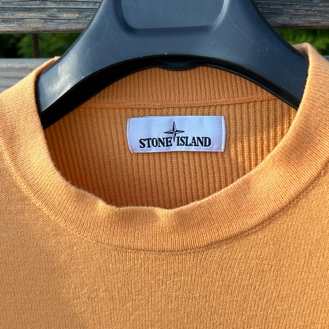 Orange stickad tröja från Stone Island - 1