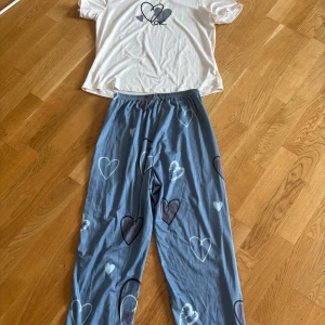 Pyamas sätt  - Helt ny men har ingen pris lapp på Pyjamas sätt 