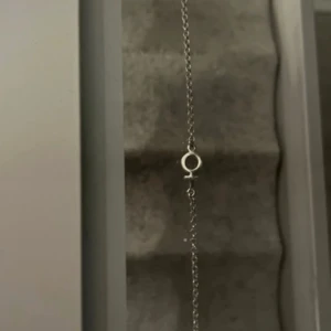 Tjejtecken armband  - Silverarmband från guldfynd med tjejtecknet. 