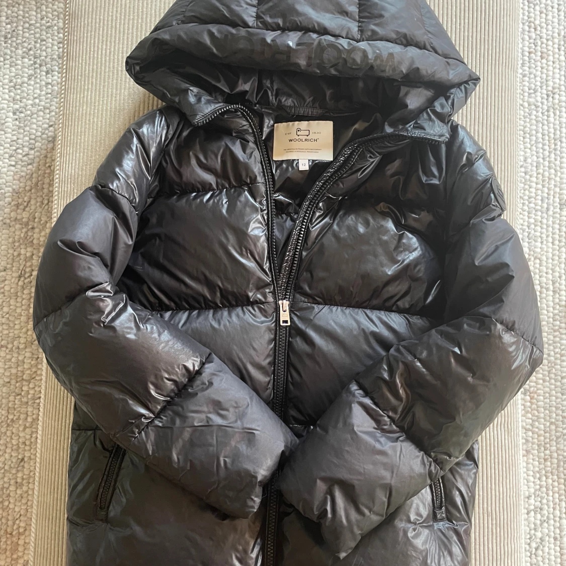 Svart dunjacka från Woolrich