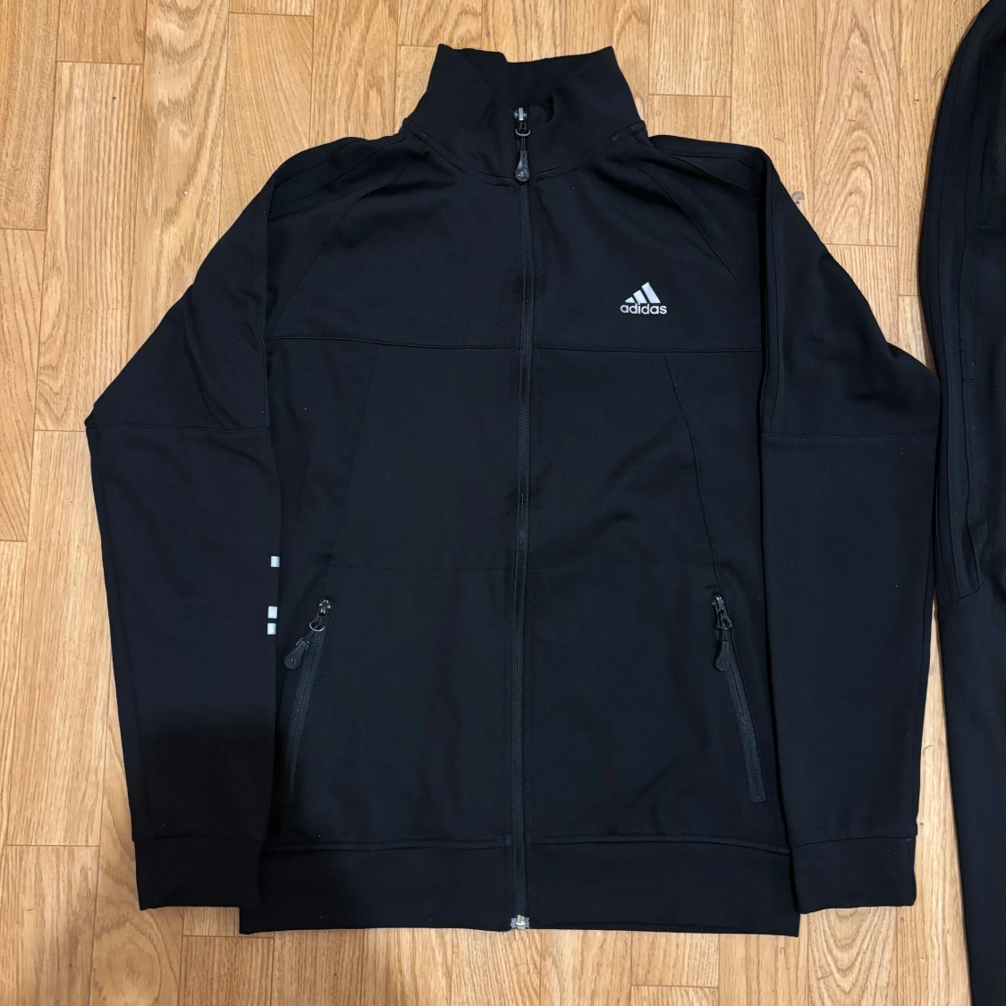 Svart Adidas träningsset med dragkedja - 1