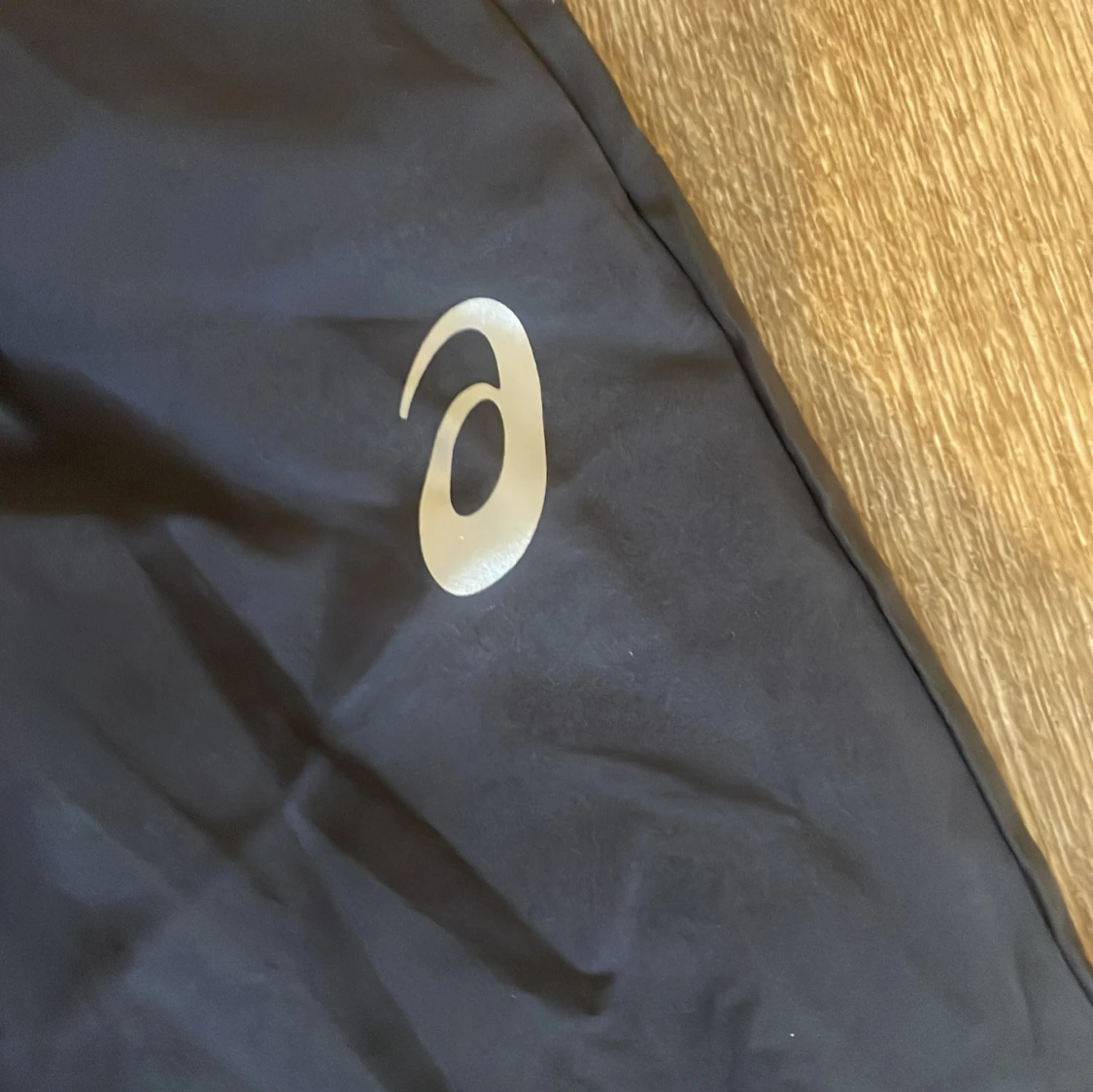 Svarta träningsbyxor från Asics - 1