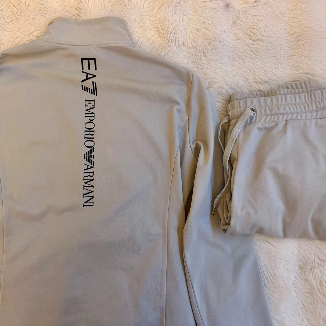 Ljusgrå/Ljusblå ziptröja från EA7 Emporio Armani - 4