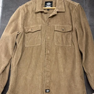 Overshirt Manchester kvalité  - Dickies overshirt, använd 1-2 gånger 