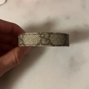 Gucci Armband - Tjena! Säljer nu detta tvär feta custom Gucci armband! | Skick 10/10 blir inte bättre! | finns ej att köpa! | Mitt pris 799kr |