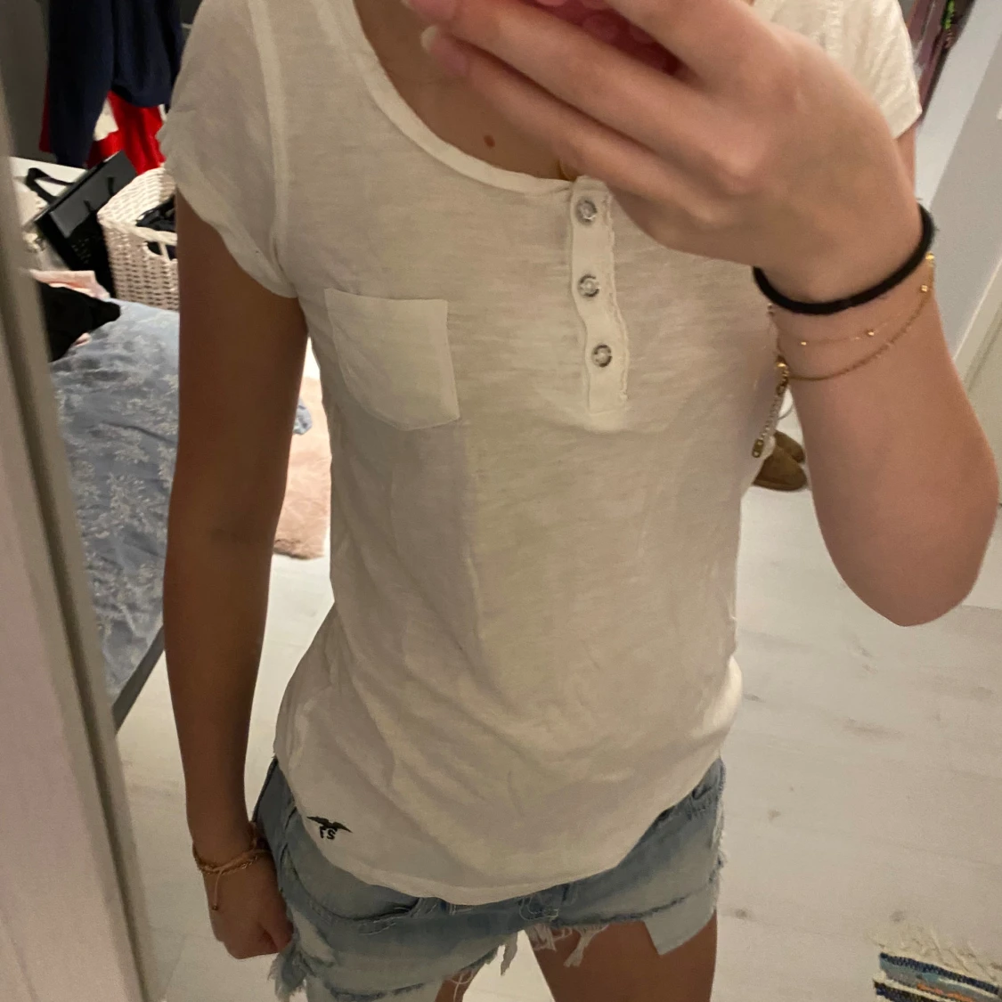 Vit t-shirt från Hampton Republic - 1