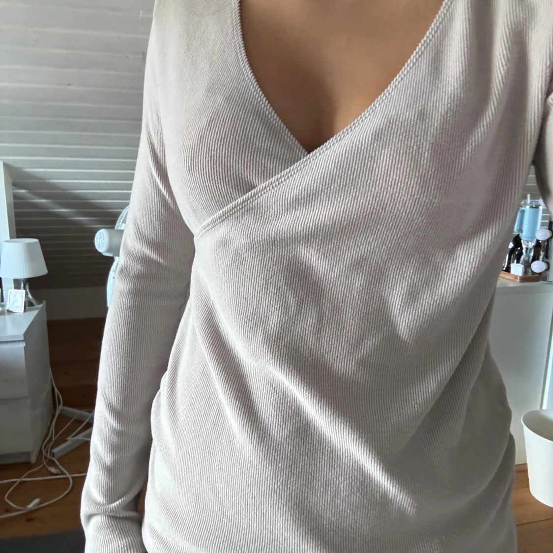 Beige omlottop från H&M Mama
