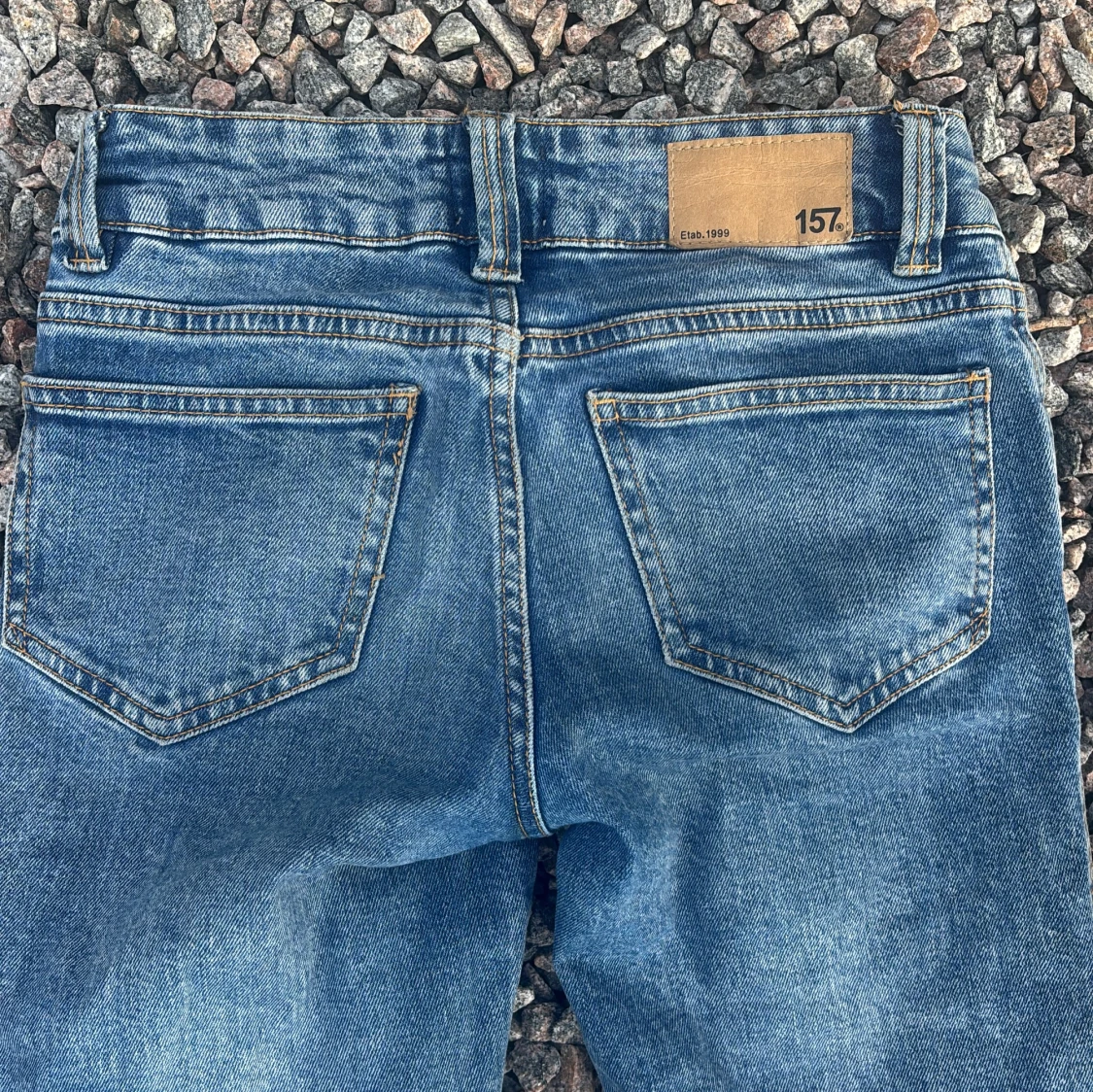 Blå bootcut jeans från 157 - 3