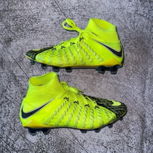 Nike Hypervenom Phantom 3 DF elite e.a. sports - Like new (9.9/10) with box and bag!