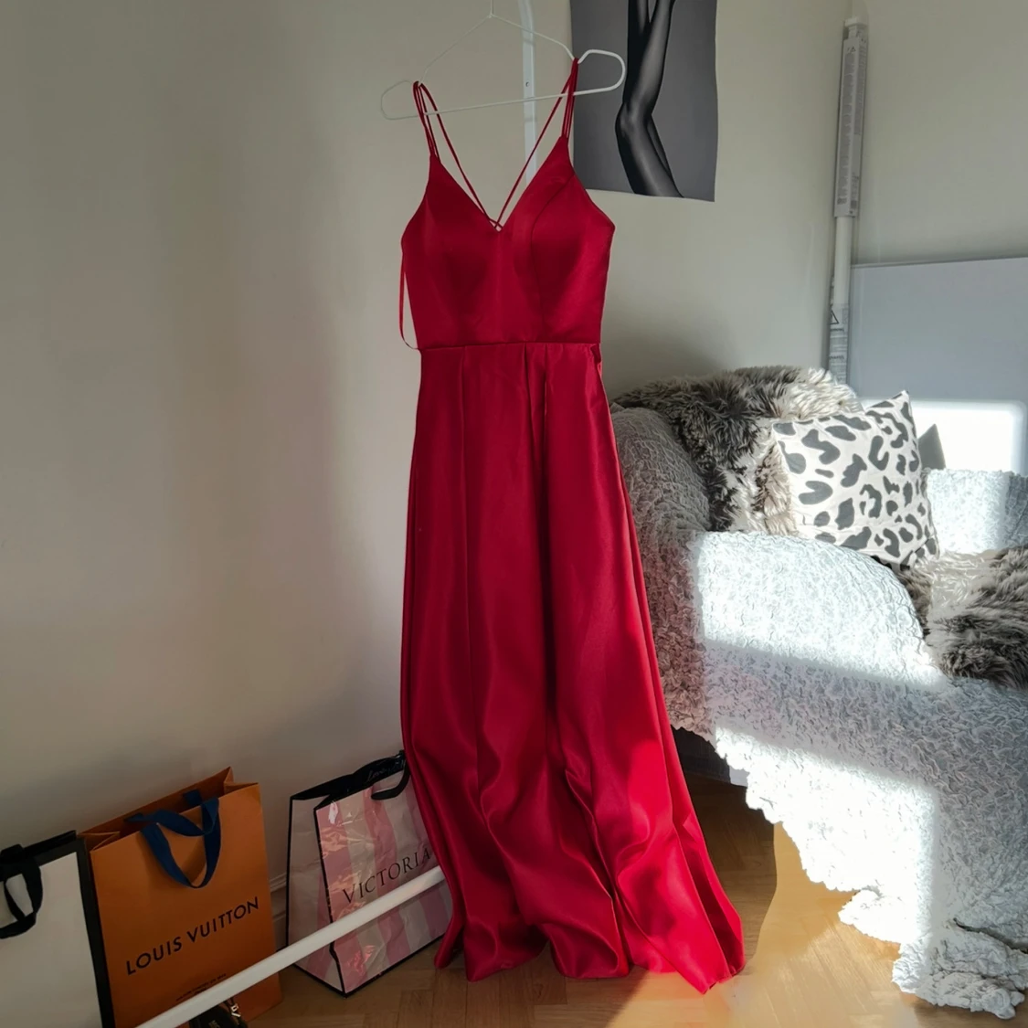 Röd långklänning med snörning - 1