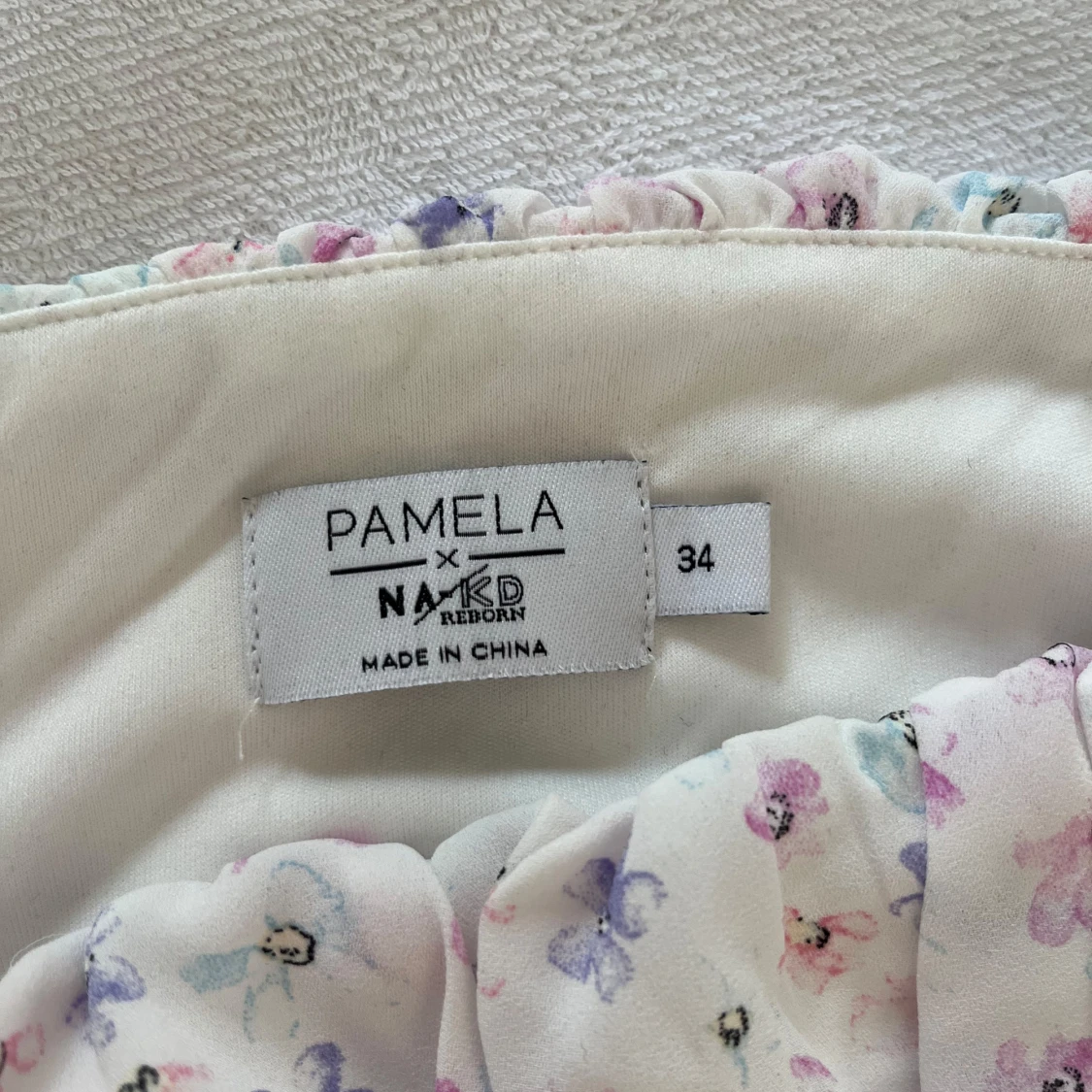 Blommig sommarklänning från NA-KD - 2