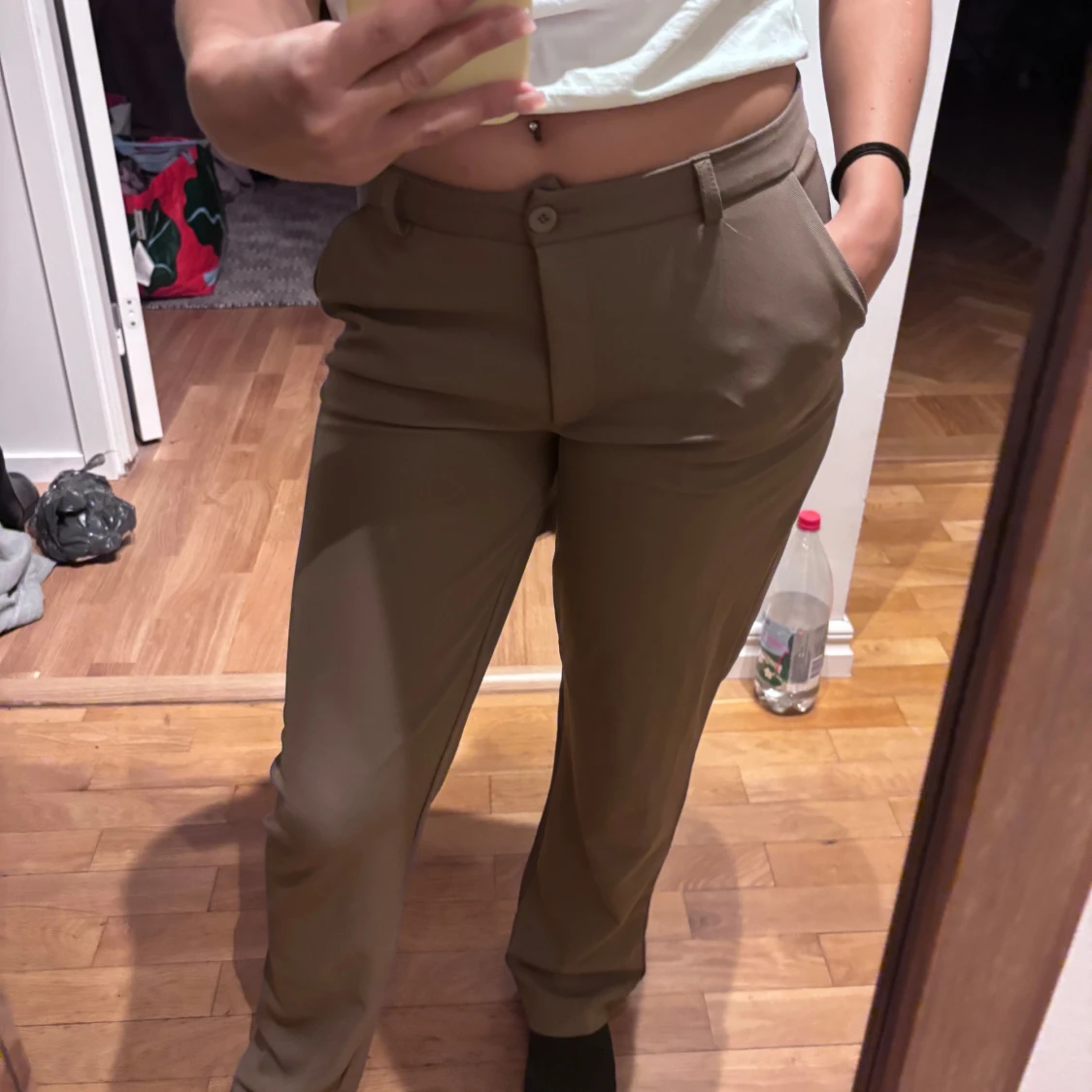Beiga kostymbyxor från 157 - 1