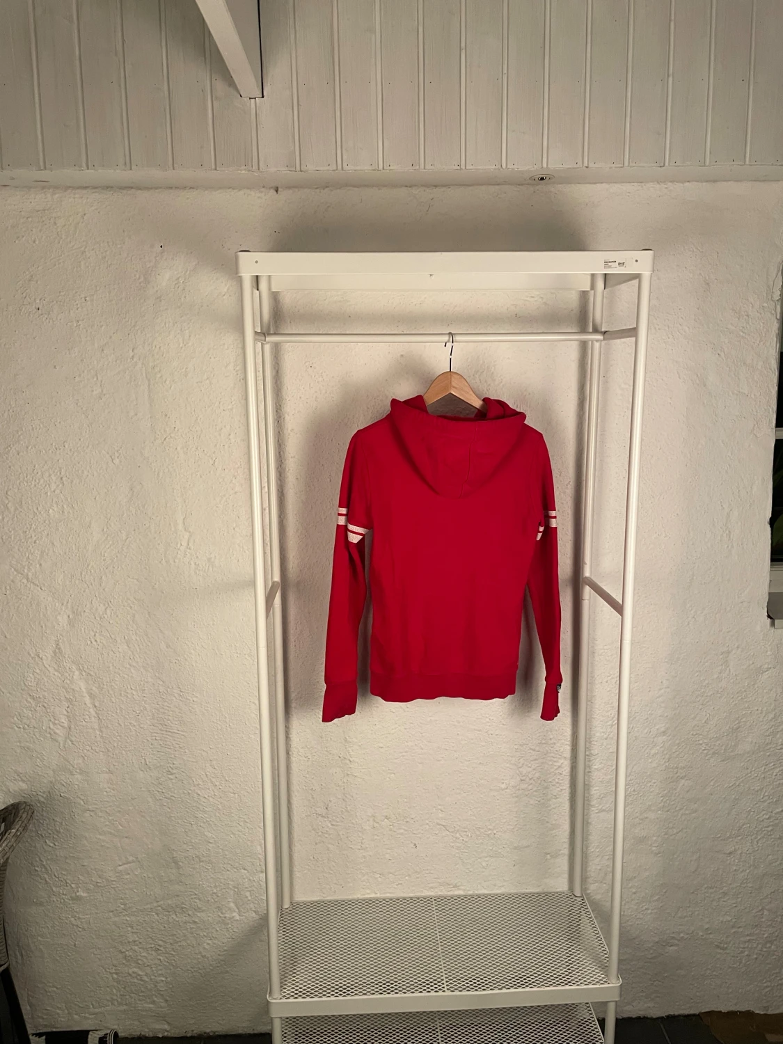 Röd Superdry hoodie med tryck - 1