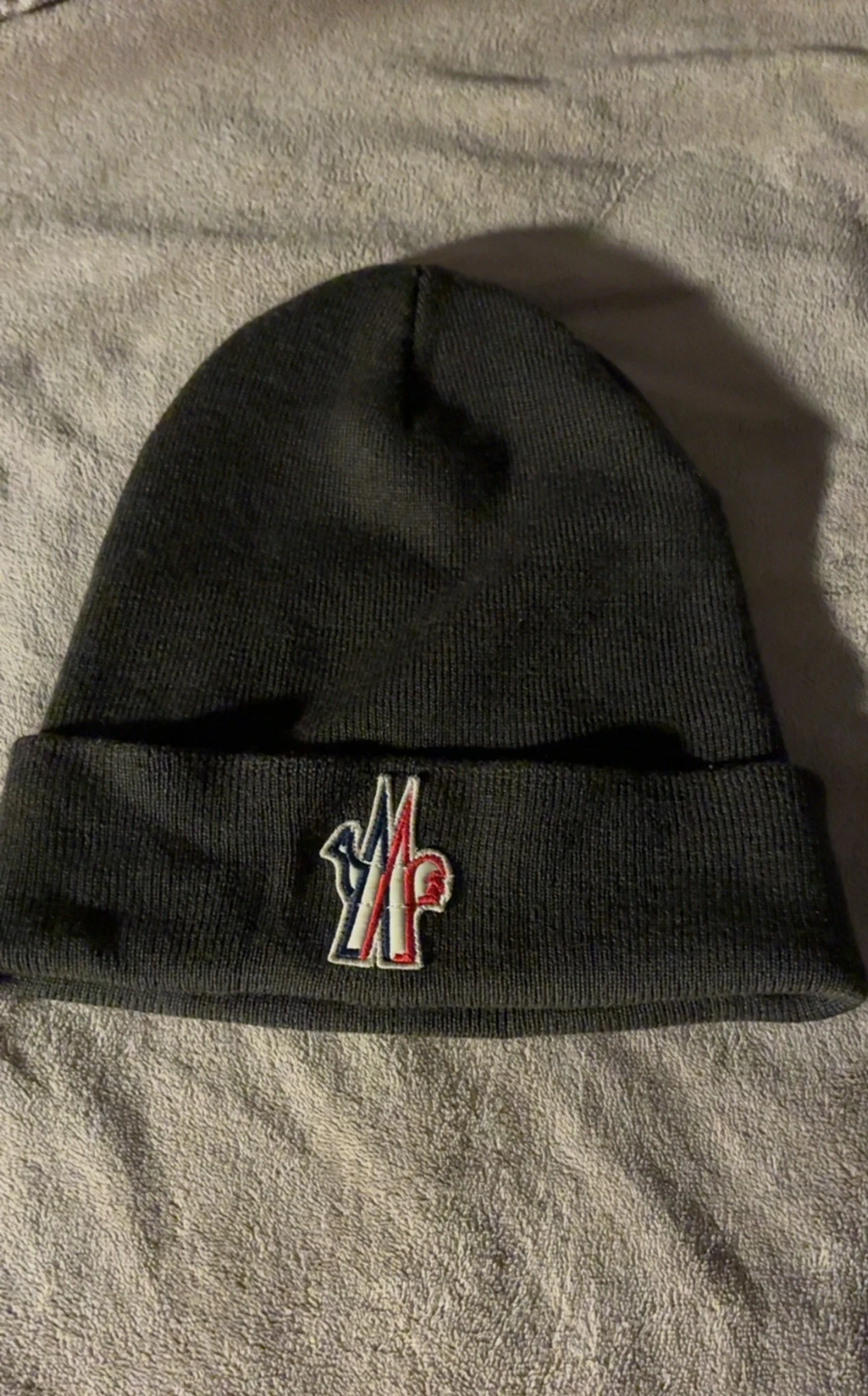 Oliv grön Moncler mössa med broderad logga - 5