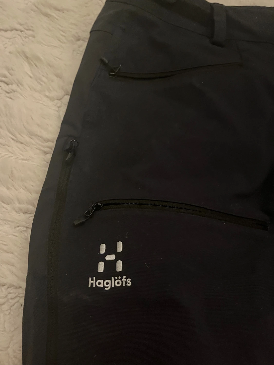 Svarta täckbyxor från Haglöfs - 1