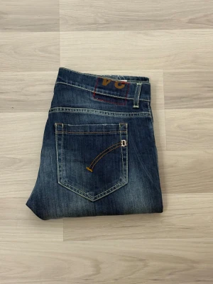 Dondup George  - Dondup George | Storlek - W34 passar W33 | Skick - 9/10 | Inga defekter | Lägg ett bud om du inte är nöjd med fasta priset! | Nypris - 3200kr+ | Hör av er vid frågor eller funderingar 🙌